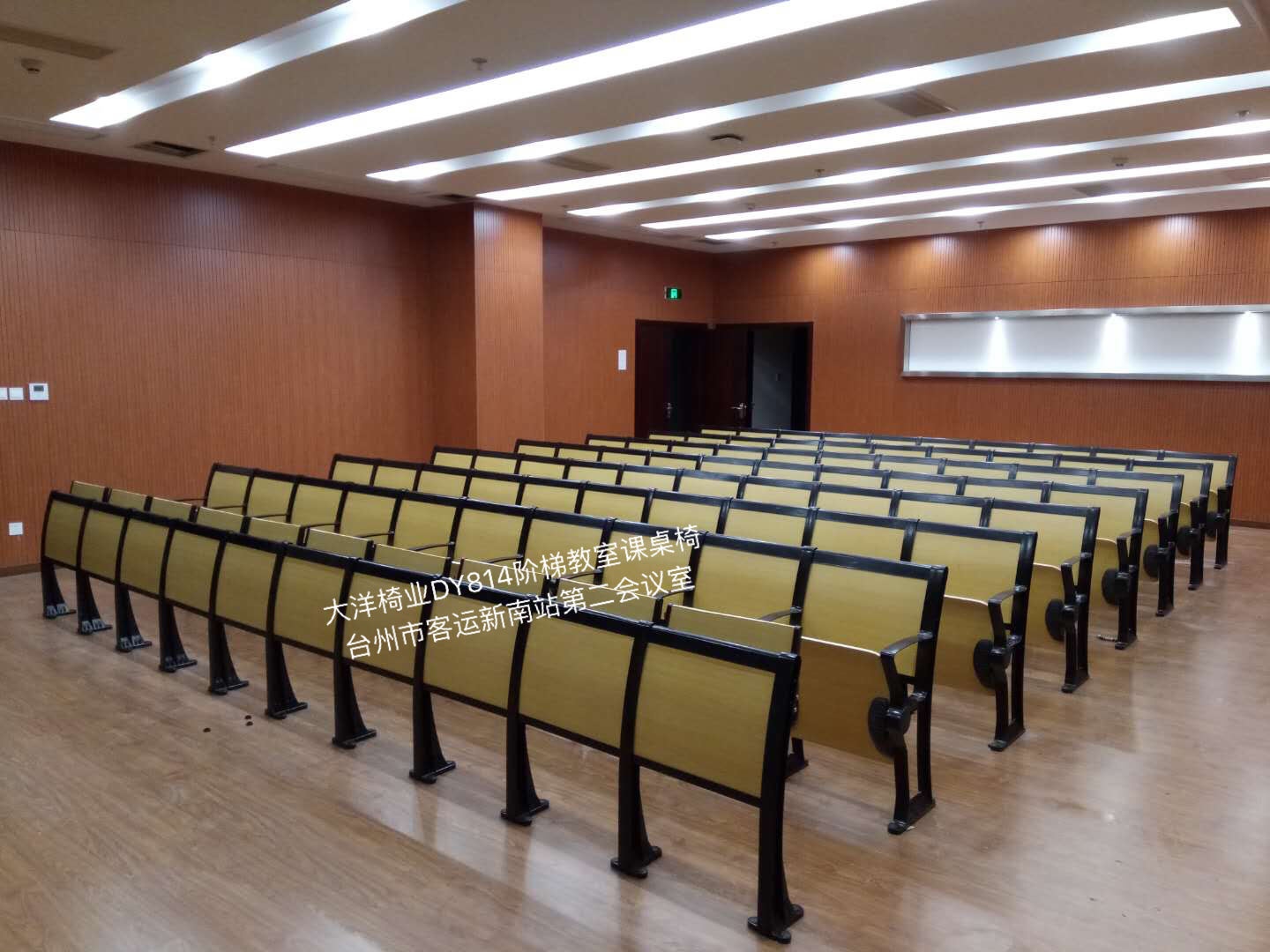 大洋椅业等候椅抵达台州市客运南站（浙江全省最大）并安装完毕(图5)
