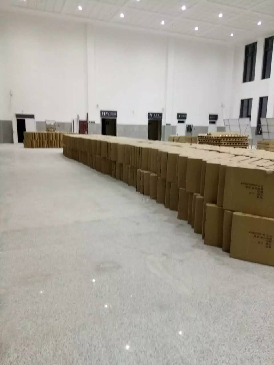 长白高速铁路第一批（5个站）大洋牌等候椅陆续抵达安装现场！(图6)