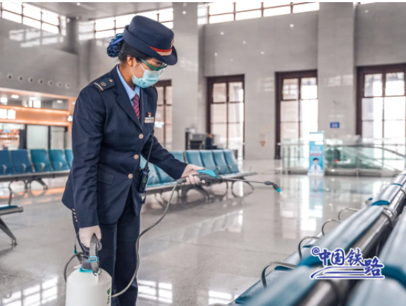 很开心，看到宝鸡火车站 13年前采购的大洋椅业旅客座椅还是这么新。(图13)